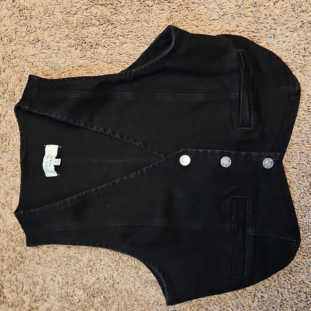 Love Tree Denim Black Cropped Vest - Picture 5 of 10